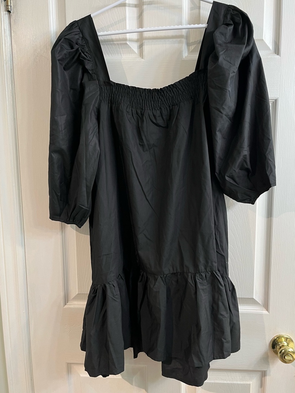 En Saison Puffed-Sleeve Mini Dress in Black Size S